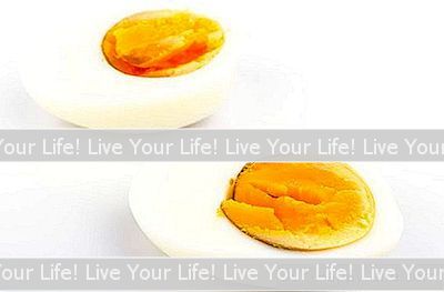 ハードボイルド卵がまだ良いかどうかを伝える方法