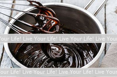 Cara Terbaik Mencairkan Coklat Coklat Untuk Penipisan