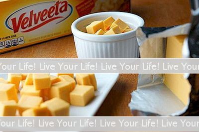 Velveeta 치즈를 녹이는 방법