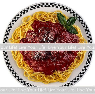 Hoe Spaghetti Met Saus Te Verwarmen