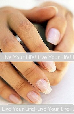 Hur Man Sköter Din Nagelbädd Efter Att Ha Förlorat En Fingernack