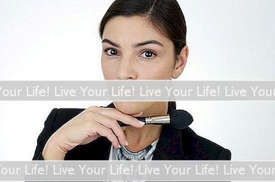 Cómo Ponerse Maquillaje Para Una Entrevista De Trabajo