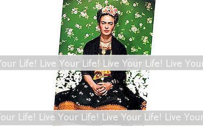 Frida Kahlo Gibi Giyinmek Nasıl