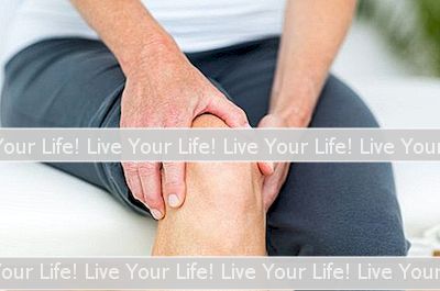 膝の痛みのための膝のマッサージを与える方法